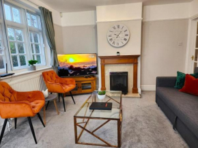 Bladon Bungalow Near Blenheim Palace & Oxford - Free Parking's, WiFi, Garden, Modern villa